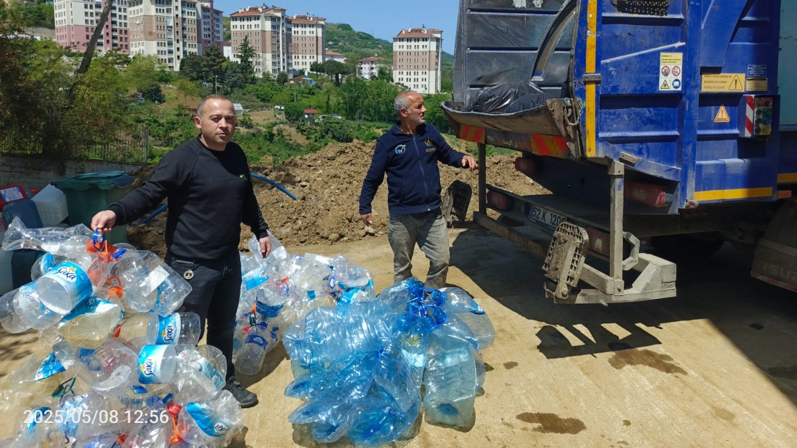 Okulumuzda Geri Dönüşüm Faaliyetleri